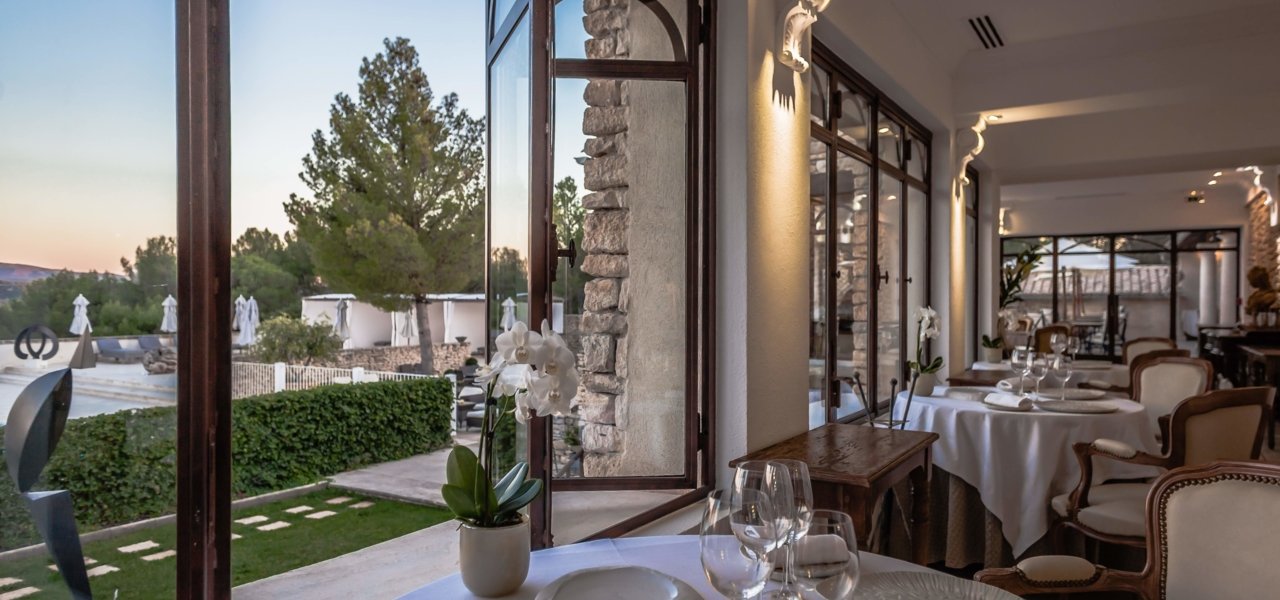 Xavier Mathieu's Table - Terrace view - Wine Paths