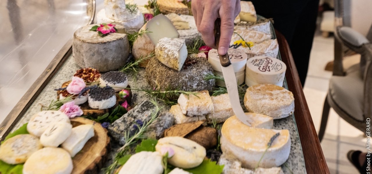 Xavier Mathieu's Table - Cheese plates - Wine Paths