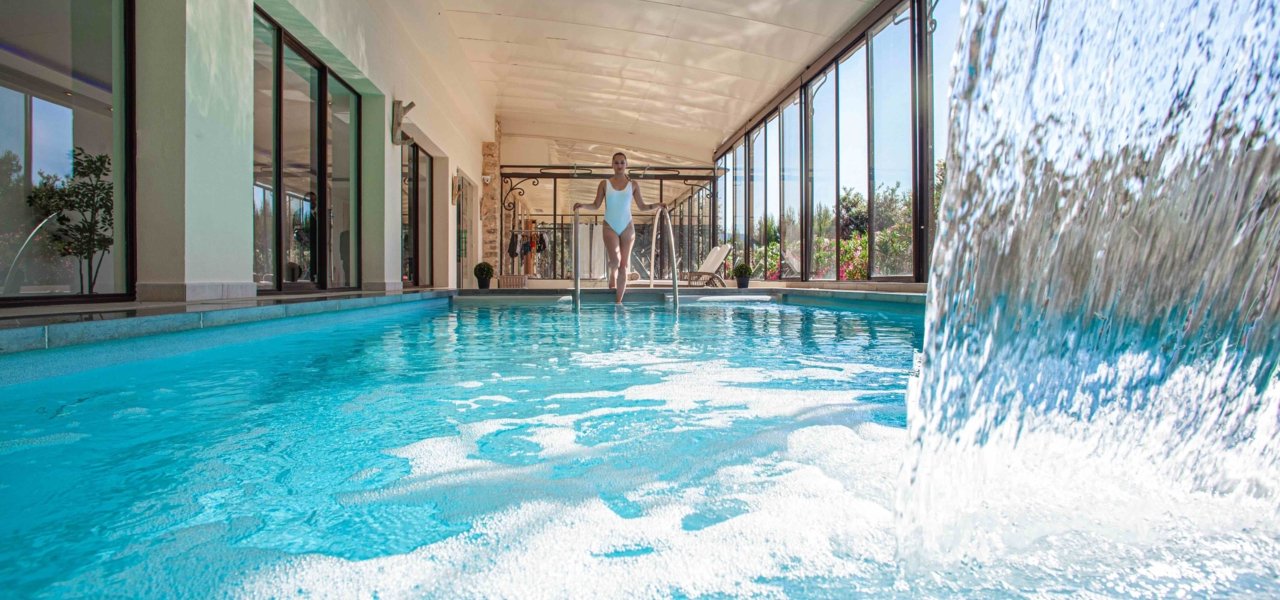 People entering a pool - Wine Paths