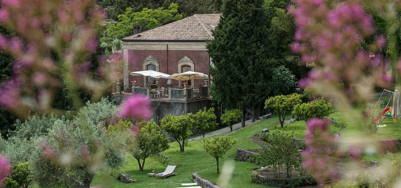 Monaci delle Terre Nere