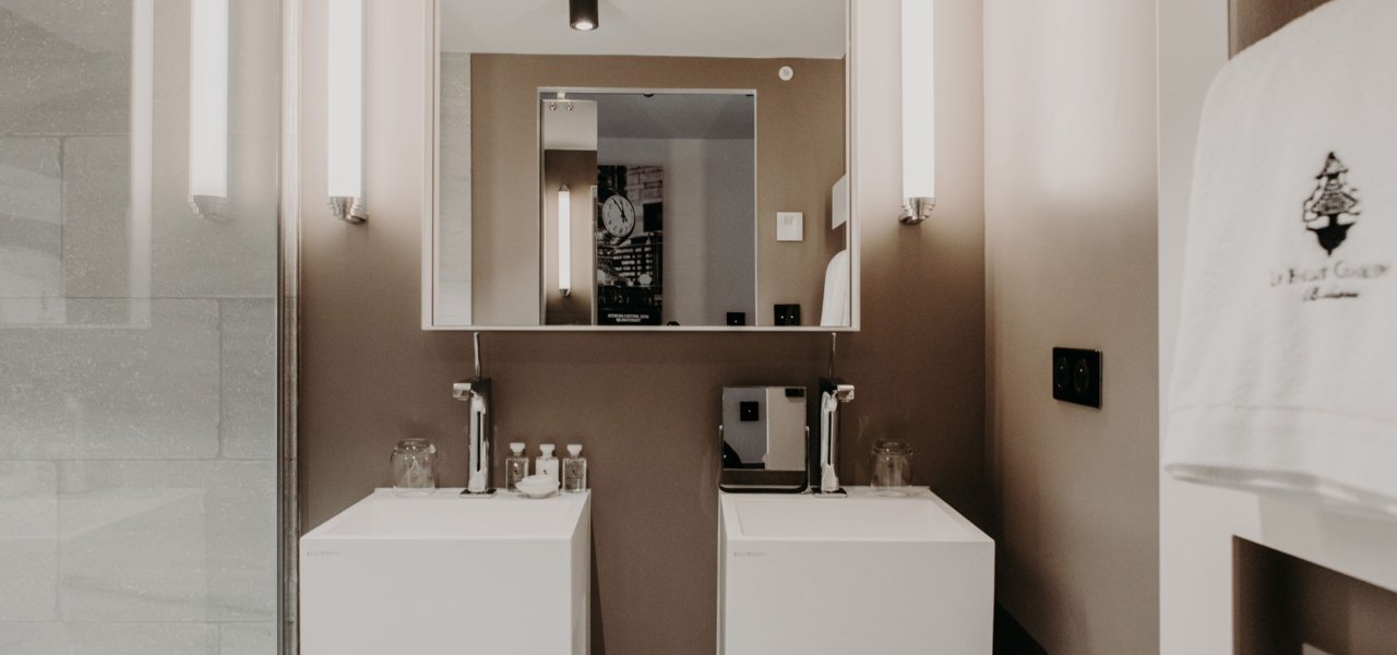 Bathroom - Wine Paths