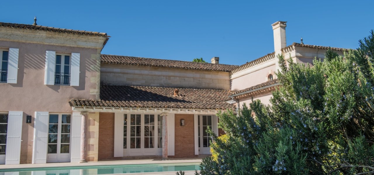 Château l'Etampe outdoor - Wine Paths