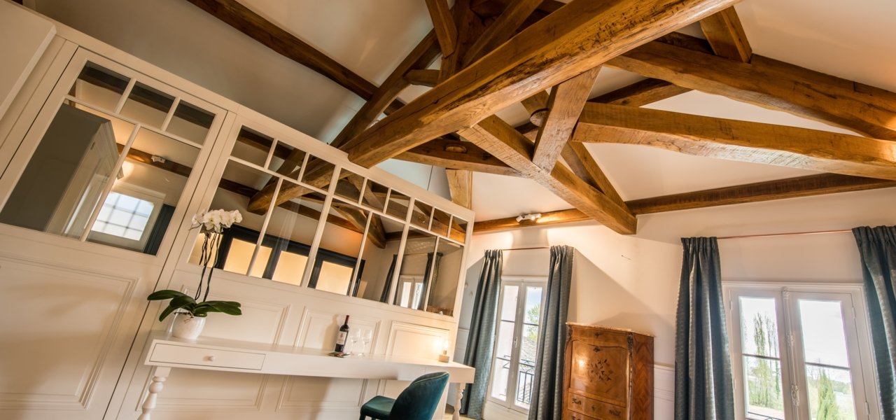 Château l'Etampe interior - Wine Paths